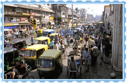 http://www.saviontravel.com/city-guide/images/chandni-chowk-delhi.jpg